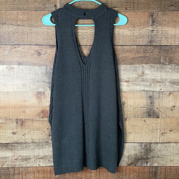 Astr The Label Sleeveless Tunic Sweater Choker Cutout Neck Gray Size Small - Picture 4 of 10